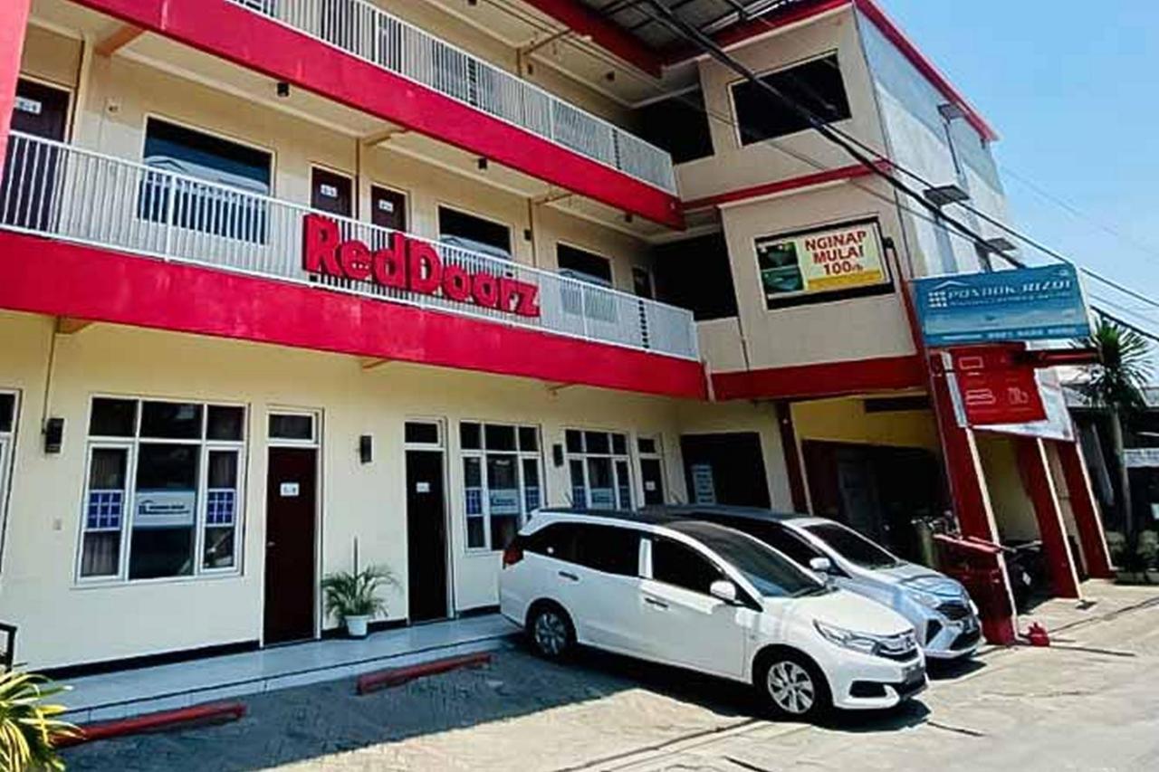 RedDoorz Syariah near T1 Juanda Airport 2 Hotel Brebek Luaran gambar