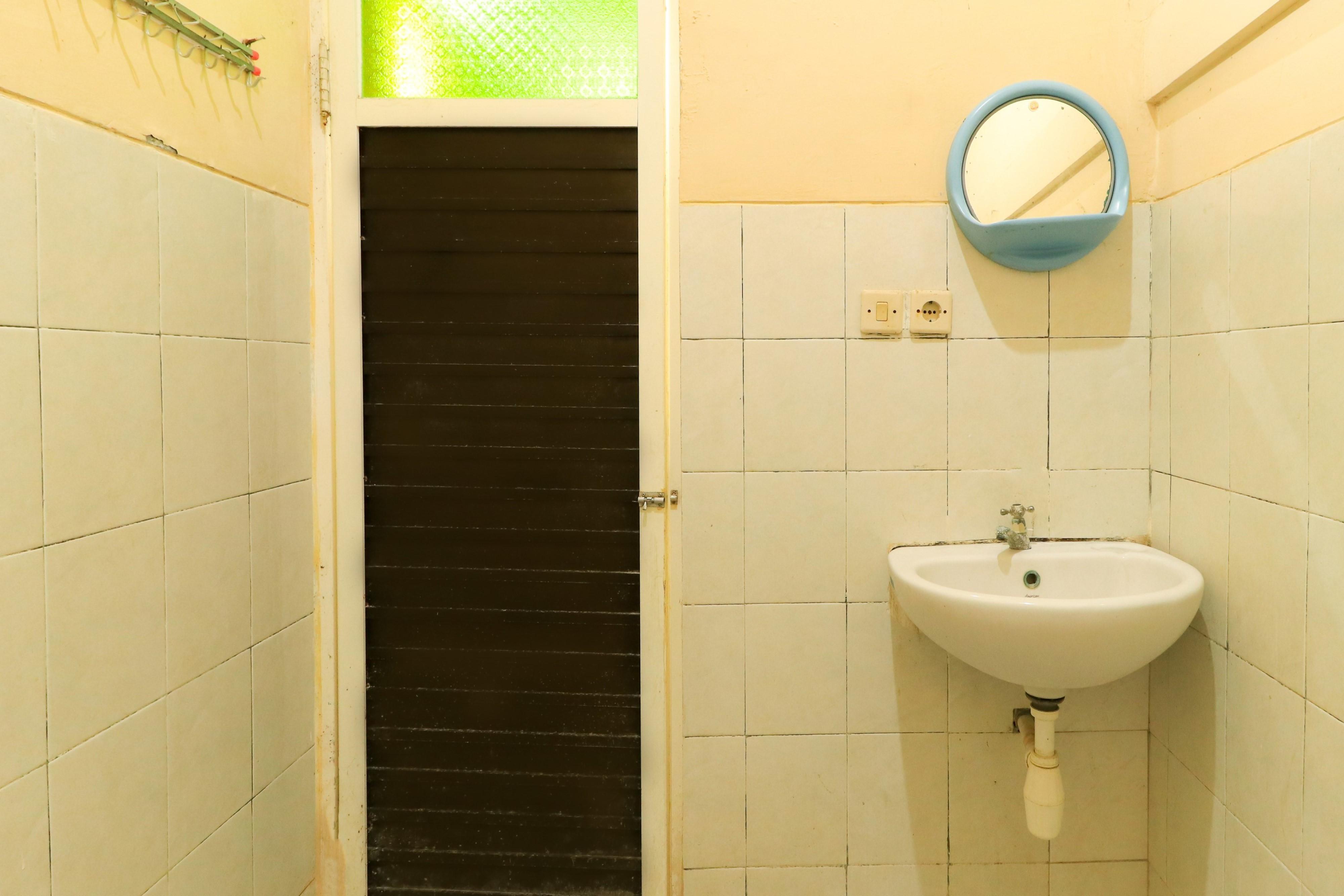 RedDoorz Syariah near T1 Juanda Airport 2 Hotel Brebek Luaran gambar
